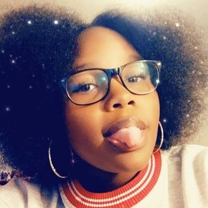 Meet your Posher, Shakia